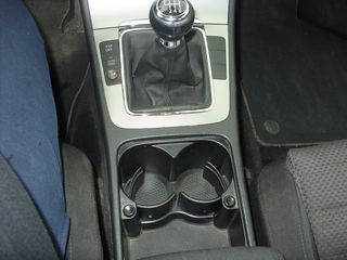 Volkswagen Passat 2008-thumb-9