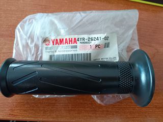 E23b GRIP YAMAHA 4YR-26241-02