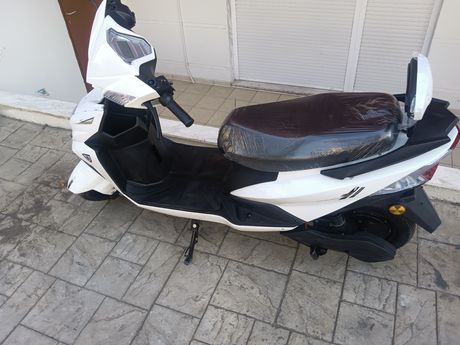 Μοτοσυκλέτα roller/scooter '23