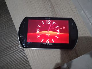 PSP GO 16GB-thumb-1
