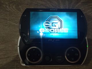 PSP GO 16GB-thumb-4