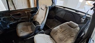 Bmw 2002 1970-thumb-3