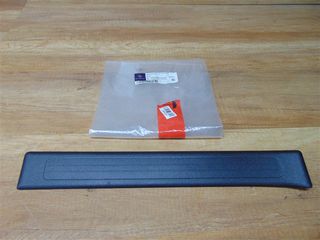Πίσω Δεξί Κάλυμμα Εισόδου Mercedes W164 - A1646801635 Color: 9051