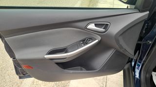 Ford Focus 2012-thumb-28