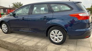 Ford Focus 2012-thumb-12