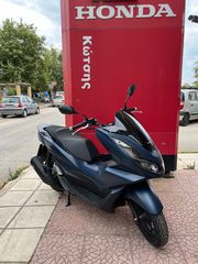 Honda 2026 PCX 125 ABS-thumb-3