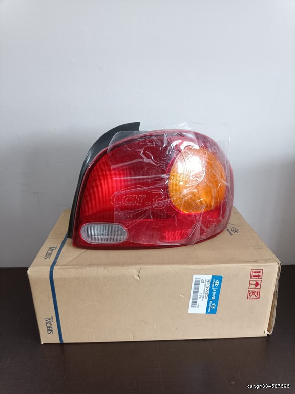 Φανάρι πίσω δεξί ΓΝΗΣΙΟ Hyundai Accent 3D '94-'97