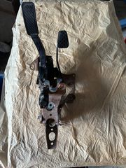 8V21-9F836-AB ΠΕΝΤΑΛ FORD FIESTA 2008-2013