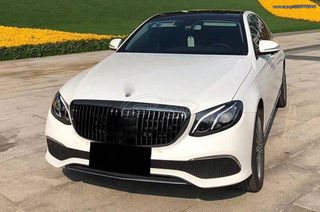 ΜΑΣΚΑ Mercedes E-Class W213 S213 C238 A238 (2016-2019) Vertical Design Piano Black
