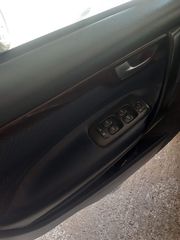 Volvo S60 2003-thumb-18