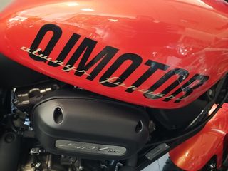 QJ Motor 2026 SRV300 NEW BLACK-thumb-1