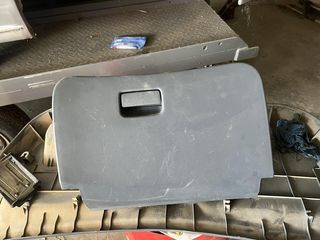 Ντουλαπάκι Nissan Almera N16