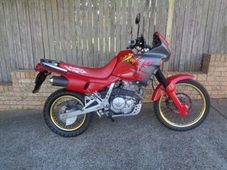 HONDA NX 650 DOMINATOR '95