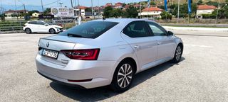 Skoda Superb 2016-thumb-3