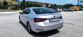 Skoda Superb 2016-thumb-4