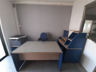 γραφείο(+set γραφείου/θρανία/καρέκλες/φωτοτυπικό)
