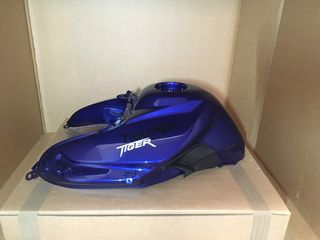 Triumph Tiger 800 fuel tank blue T2404342-JD