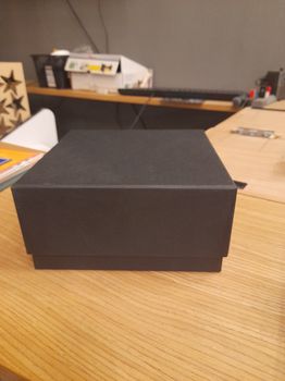 Κουτιά συσκευασίας 8x8x6 (1500 τεμ) και 14x14x7 (300 τεμ)
