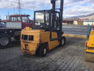 Yale 2002 Tfg40