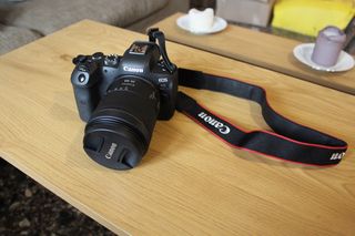 Canon EOS R6 Kit 24-105mm f/4-7.1 KAINOURGIA