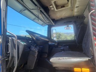 Volvo 1990 F12 123-thumb-2