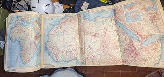 PERGAMON WORLD ATLAS-thumb-2