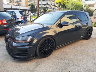 Volkswagen Golf '13 GTI