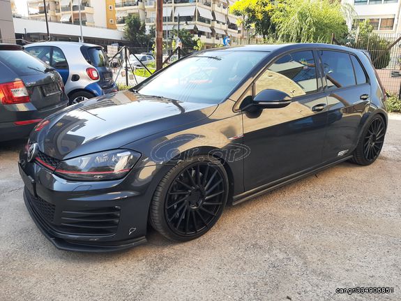 Volkswagen Golf '13 GTI