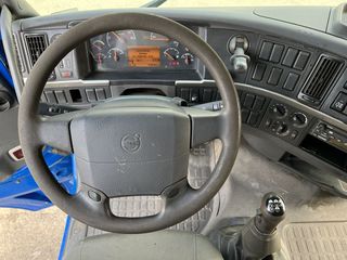 Σασί Volvo 2005 fΗ8x4-thumb-18