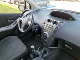 Daihatsu Charade 2012-thumb-8