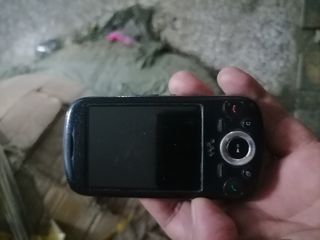 Sony Ericsson W20 