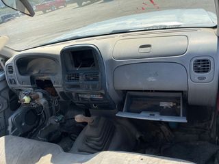 Ταμπλο   Nissan Navara D22 2000-2005 -thumb-2