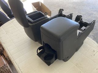 ΠΩΛΟΥΝΤΑΙ ΤΕΜΠΕΛΗΔΕΣ NISSAN NAVARA D40 