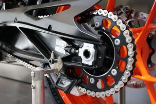 KTM 890 SMT 2024 SMT 890 ΔΩΡΟ ΤΟ TECH PACK!-thumb-2