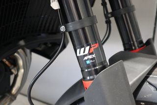 KTM 890 SMT 2024 SMT 890 ΔΩΡΟ ΤΟ TECH PACK!-thumb-19