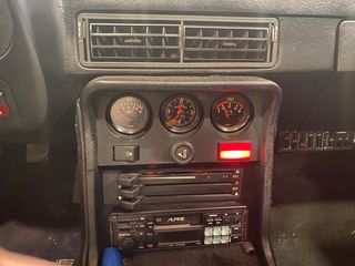 Porsche 924 1981 CARRERA GT 1 of 406 AUTOK-thumb-16