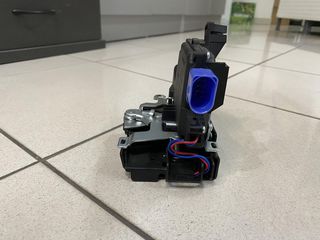 ΚΛΕΙΔΑΡΙΑ ΠΟΡΤΑΣ ΠΙΣΩ ΔΕΞΙΑ BLIC 6010-01-038434P-thumb-1