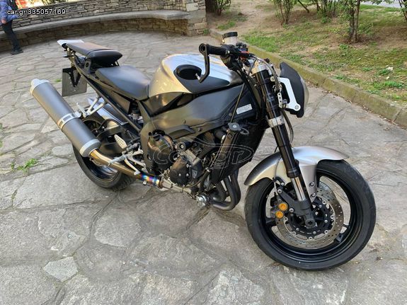 Yamaha YZF-R1 '02 Streetfighter 