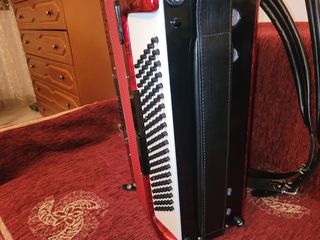 ΑΚΟΡΝΤΕΟΝ ARMANDO BUGARI 120B-thumb-4