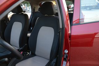 Hyundai i 10 2015-thumb-10