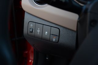 Hyundai i 10 2015-thumb-11