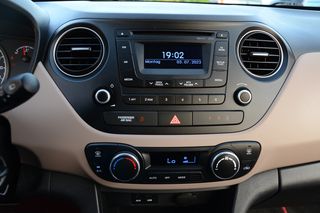 Hyundai i 10 2015-thumb-13