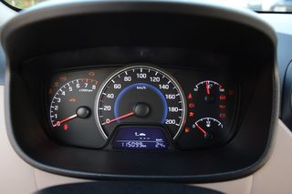Hyundai i 10 2015-thumb-14