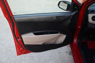 Hyundai i 10 2015-thumb-5