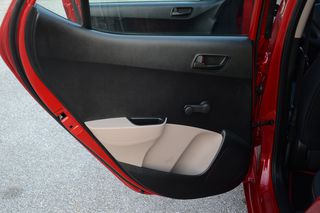 Hyundai i 10 2015-thumb-6