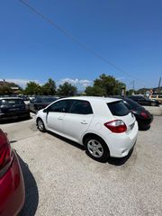Toyota Auris 2011-thumb-3
