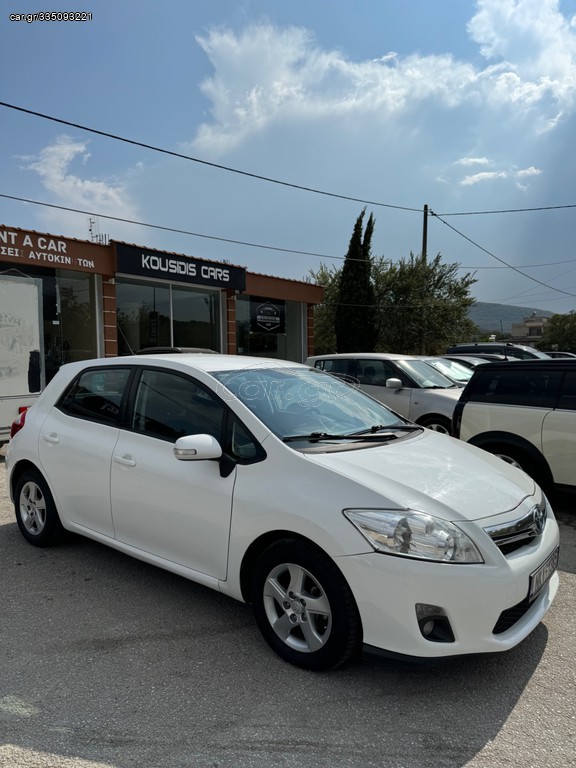 Toyota Auris 2011