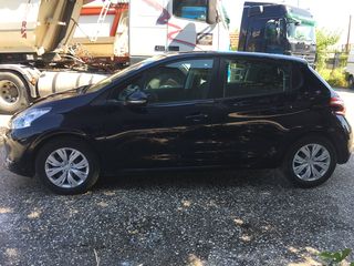 Peugeot 208 2015 1.2 PureTech 82 Urban Move-thumb-3