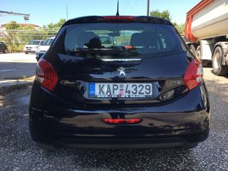 Peugeot 208 2015 1.2 PureTech 82 Urban Move-thumb-6