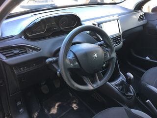 Peugeot 208 2015 1.2 PureTech 82 Urban Move-thumb-8